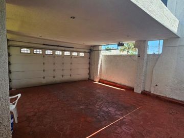 Casa en Venta en Residencial La Loma, Tepic | Amplios Espacios y Excelente Ubicación