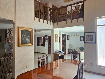 Casa en Venta en Residencial La Loma, Tepic | Amplios Espacios y Excelente Ubicación