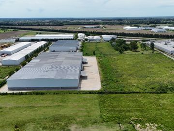 ALQUILER NAVE LOGÍSTICA AAA | 25.000 m² | ZÁRATE | PARQUE INDUSTRIAL | DOCKS + PLAYA | MULTINACIONAL