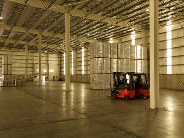 ALQUILER NAVE LOGÍSTICA AAA | 25.000 m² | ZÁRATE | PARQUE INDUSTRIAL | DOCKS + PLAYA | MULTINACIONAL