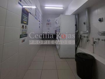 Moderno departamento 2D/2B con estacionamiento y bodega, cerca del Metro Toesca