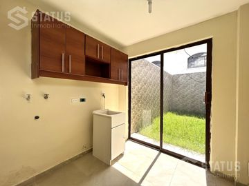 Vendo casa independiente en conjunto  sector Mirasierra - Los Chillos 3 Dorm - $130.000