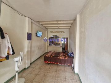 VENTA DE CASA RENTERA | 8 DEPARTAMENTOS |SUROESTE DE GYE | CALLE MARACAIBO (LC)
