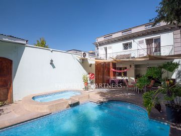 Casa en venta en Providencia Metro Inés de Suárez