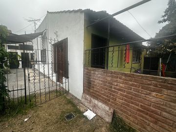 VENTA CASA 5 AMB MULTIFAMILIAR CON PILETA LANUS