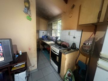 VENTA CASA 5 AMB MULTIFAMILIAR CON PILETA LANUS