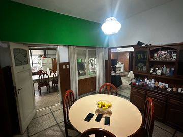 VENTA CASA 5 AMB MULTIFAMILIAR CON PILETA LANUS