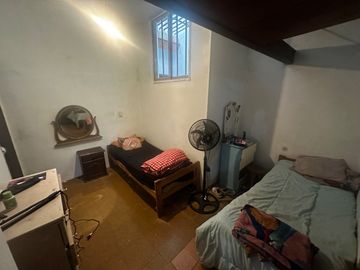 VENTA CASA 5 AMB MULTIFAMILIAR CON PILETA LANUS