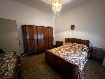 VENTA CASA 5 AMB MULTIFAMILIAR CON PILETA LANUS