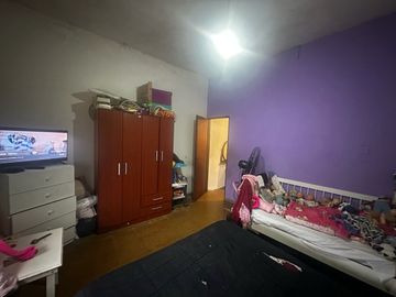 VENTA CASA 5 AMB MULTIFAMILIAR CON PILETA LANUS
