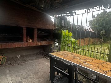 VENTA CASA 5 AMB MULTIFAMILIAR CON PILETA LANUS