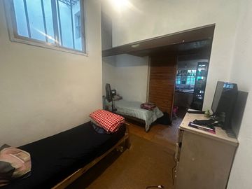 VENTA CASA 5 AMB MULTIFAMILIAR CON PILETA LANUS