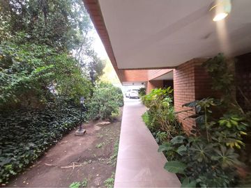 VENTA LUMINOSO DEPARTAMENTO 4D3B. LAS CONDES