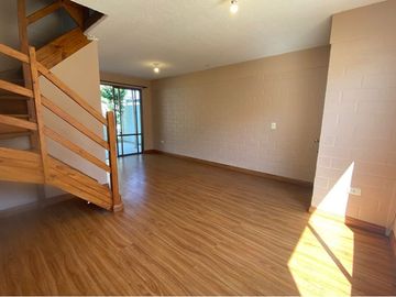 ¡Gran Oportunidad! Casa 4D 2B, 3 pisos