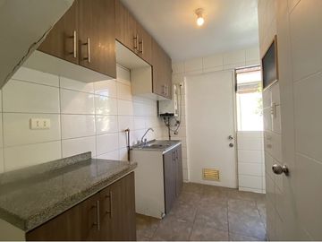 ¡Gran Oportunidad! Casa 4D 2B, 3 pisos