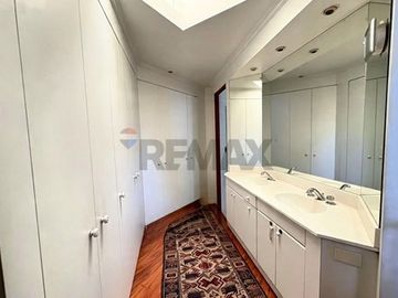 Gran casa en venta en la Reina