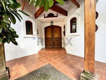 Gran casa en venta en la Reina