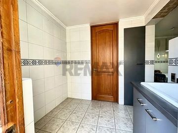 Gran casa en venta en la Reina