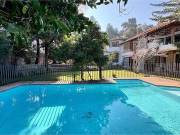 Gran casa en venta en la Reina