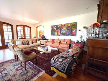 Gran casa en venta en la Reina