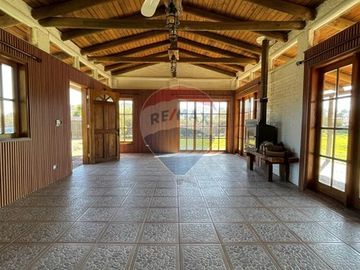 Tranquilidad y Espacio en Santa Elena, Colina