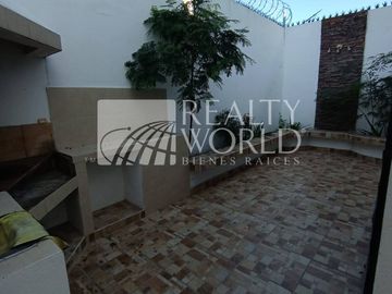 Casa en Renta en Valle La Rioja, Ex-Hacienda Santa Rosa