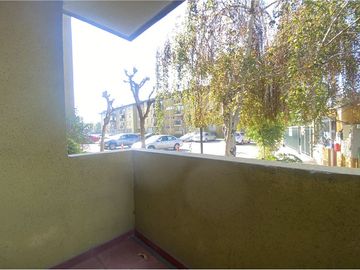 Dpto. acogedor con estacionamiento y terraza