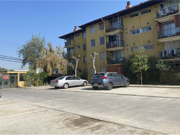 Dpto. acogedor con estacionamiento y terraza
