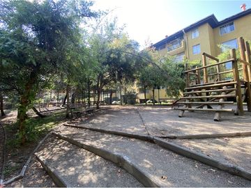 Dpto. acogedor con estacionamiento y terraza