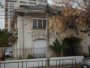 Majestuosa casa comercial para inversionistas