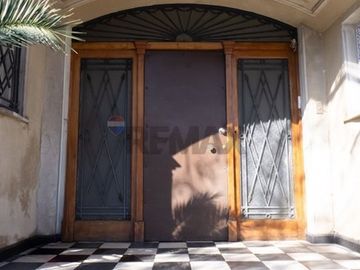 Majestuosa casa comercial para inversionistas