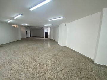 LOCAL EN ARRIENDO EN AVENIDA SANTANDER/MANIZALES