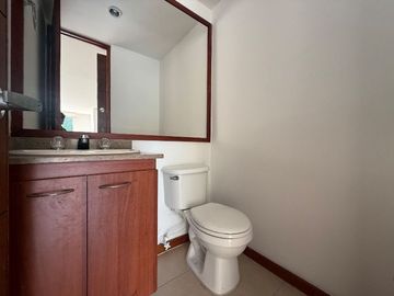 APARTAMENTO EN ARRIENDO UBICADO EN ENVIGADO SECTOR ESMERALDA