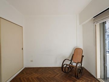 VENTA DEPARTAMENTO 4 AMBIENTES EN FLORES APTO CRÉDITO