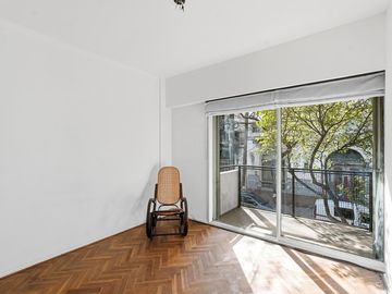 VENTA DEPARTAMENTO 4 AMBIENTES EN FLORES APTO CRÉDITO