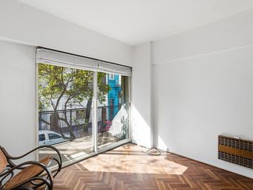 VENTA DEPARTAMENTO 4 AMBIENTES EN FLORES APTO CRÉDITO