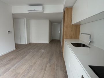 DEPARTAMENTO 2 AMBIENTES, COCHERA, VENTA,  BELGRANO,  EDIFICIO DE PAMPA