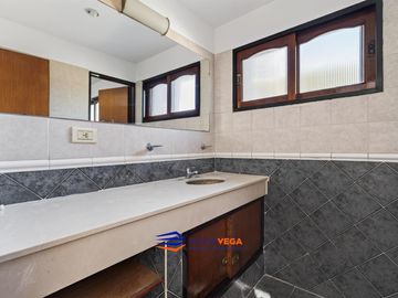 Casa en venta en Country Banco Provincia, Francisco Alvarez, Moreno