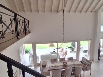 Casa en San Jorge Village. 1900 m2. Apto credito