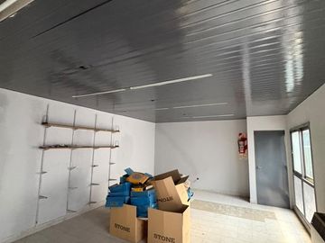 Galpón - depósito de 1920 m2 en Floresta Sur - ALQUILER