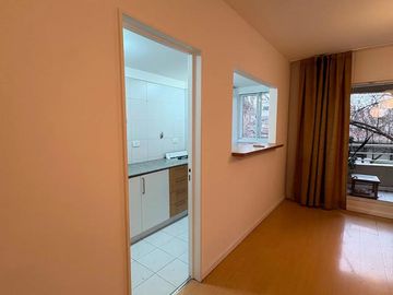 Departamento 2 ambientes con balcón y pileta en Almagro