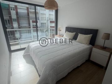 En venta dos ambientes a la calle con balcon, Plaza Colon