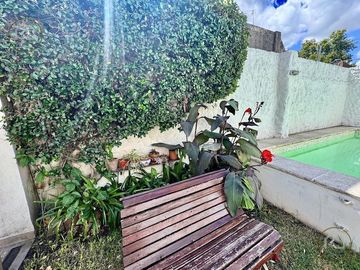 Casa en venta 3 dormitorios Arroyito