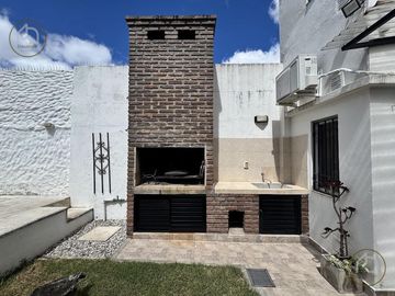 Casa en venta 3 dormitorios Arroyito