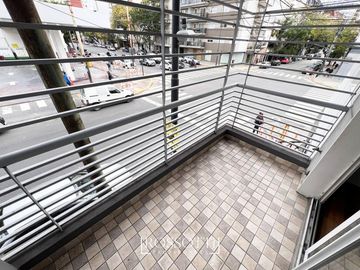 Exc. depto 2 amb. c/ Balcón al frente - en Suite - Cocina c/ barra desayunadora - 46m2