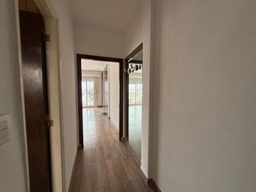 SEMIPISO 3 AMB FTE BCON VISTA ABIERTA - BAÑO Y TOILETTE - 90 m2