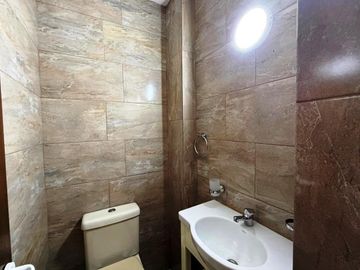 SEMIPISO 3 AMB FTE BCON VISTA ABIERTA - BAÑO Y TOILETTE - 90 m2