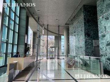 Alquiler de oficina de 430 m2 en Saavedra