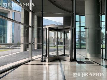 Alquiler de oficina de 430 m2 en Saavedra