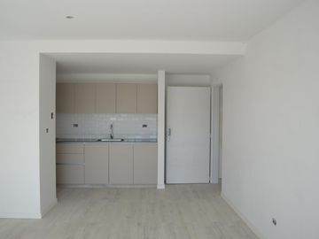 DEPARTAMENTO MONOAMBIENTE con Cochera EN TIGRE